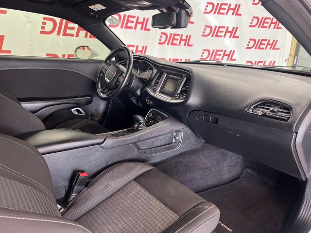 Used 2017 Dodge Challenger SXT RWD image 12