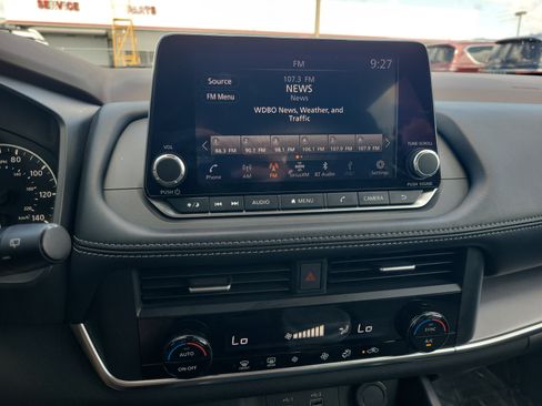 Certified 2023 Nissan Rogue SV FWD image 27