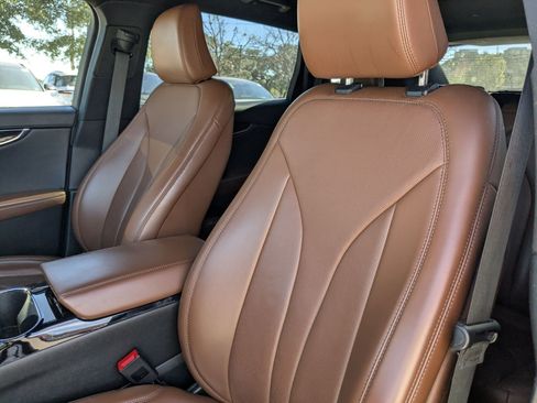 Used 2022 Lincoln Nautilus Reserve w/ Equipment Group 201A image 11