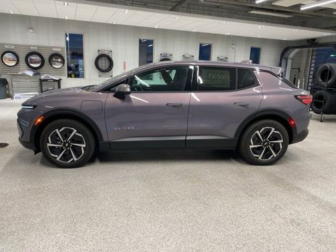 New 2026 Chevrolet Equinox EV LT image 9