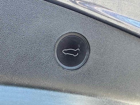 Used 2023 Tesla Model 3 Standard Range RWD image 12