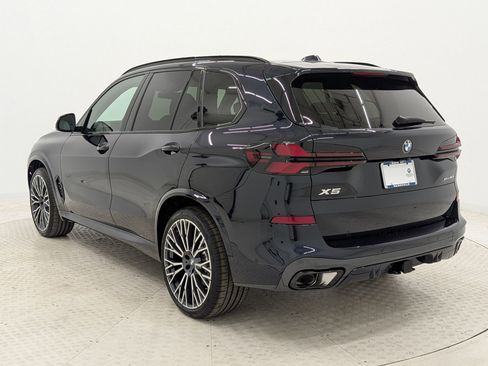 Used 2026 BMW X5 xDrive40i w/ M Sport Package AWD/4WD image 3