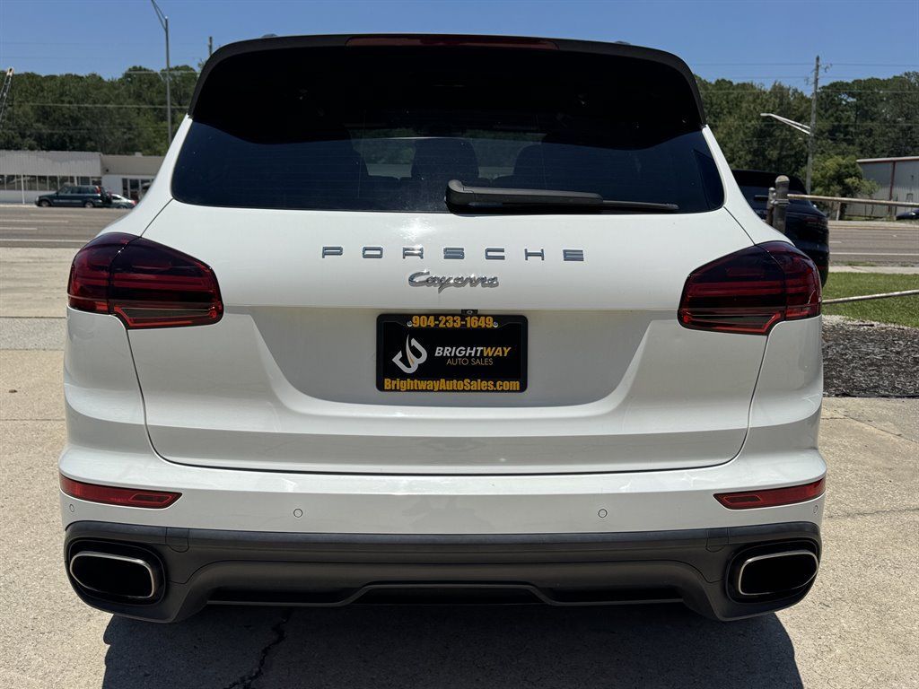 Used 2017 Porsche Cayenne Platinum Edition AWD/4WD image 6