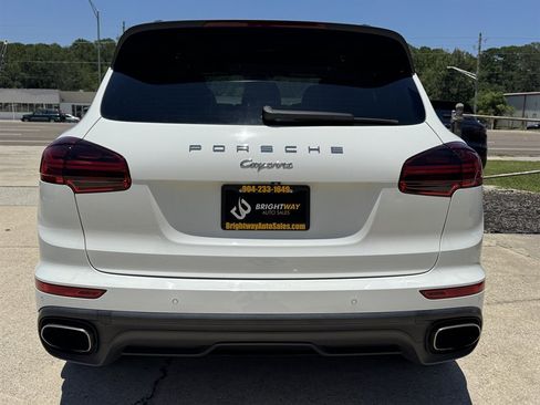 Used 2017 Porsche Cayenne Platinum Edition AWD/4WD image 6
