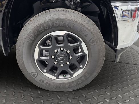 New 2025 RAM 2500 Laramie AWD/4WD image 14