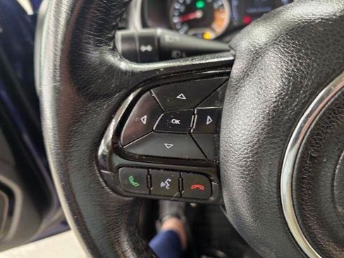 Used 2018 Jeep Renegade Altitude FWD image 16