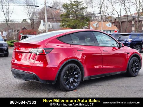 Used 2020 Tesla Model Y Long Range image 5