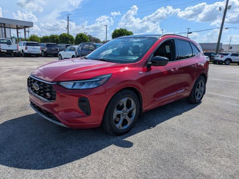 Certified 2023 Ford Escape ST-Line w/ Tech Pack #1 FWD image 8