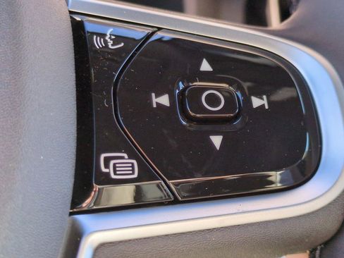 New 2026 Volvo XC60 B5 Plus w/ Protection Package Premier image 25