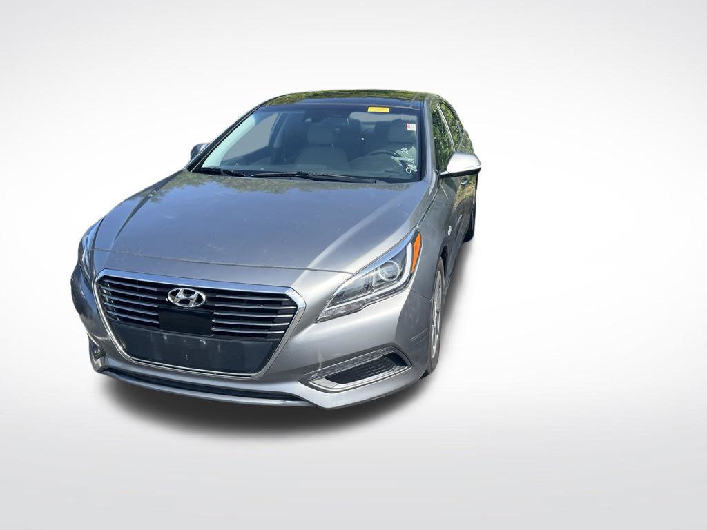 Used 2017 Hyundai Sonata Limited w/ Ultimate Package 02 FWD image 2