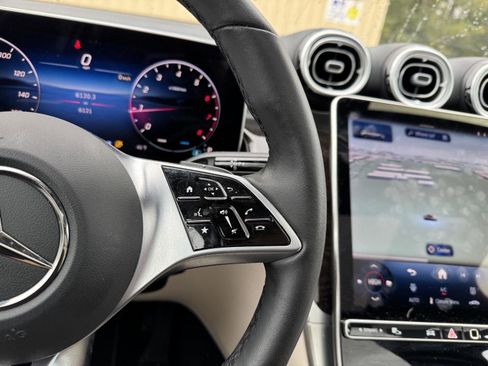 Certified 2025 Mercedes-Benz GLC 300 image 12