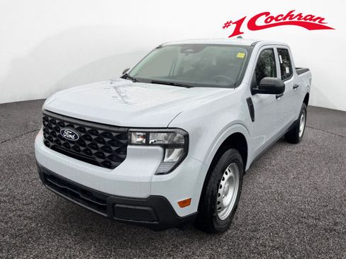 New 2025 Ford Maverick XL image 3