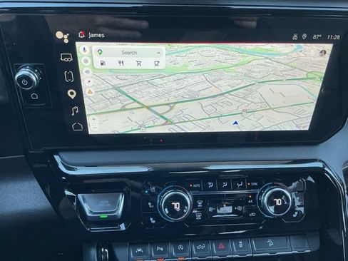 Used 2023 GMC Sierra 1500 AT4 w/ Technology Package AWD/4WD image 15