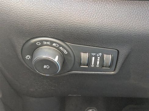 Used 2024 Jeep Compass Trailhawk image 27