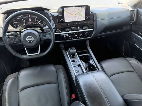 Used 2022 Nissan Pathfinder SL FWD image 16