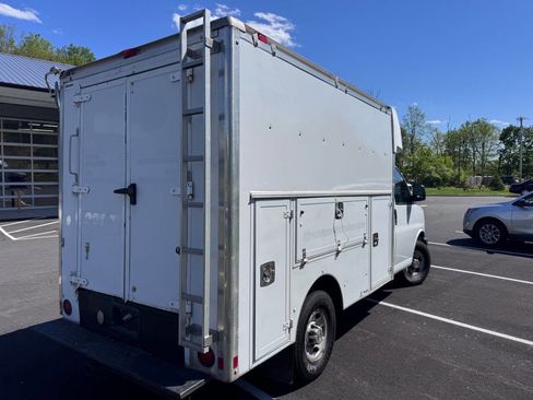 Used 2014 Chevrolet Express 3500 RWD image 4