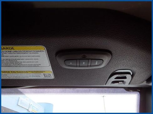 Used 2025 Jeep Gladiator Mojave w/ Convenience Group image 18