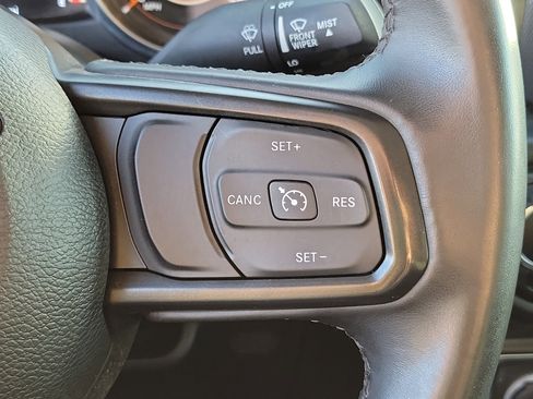 Used 2022 Jeep Gladiator Sport image 25