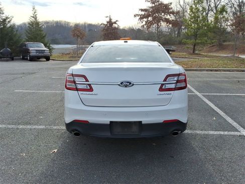 Used 2019 Ford Taurus Limited image 6