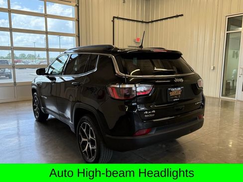 Used 2025 Jeep Compass Limited AWD/4WD image 9