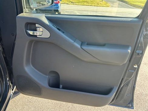 Used 2013 Nissan Frontier PRO-4X image 21