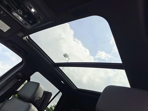 New 2026 Chevrolet Tahoe Z71 AWD/4WD image 6