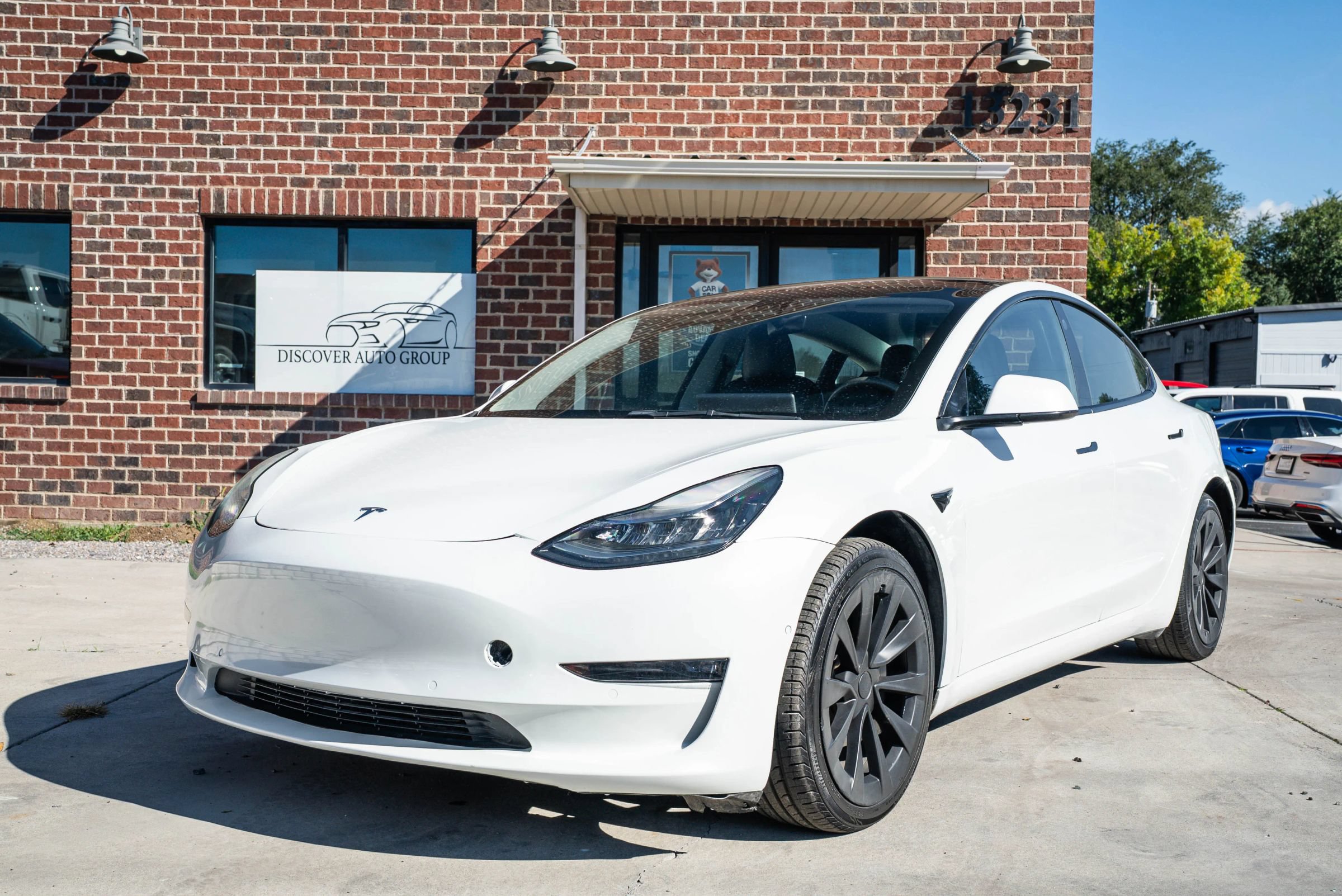 Used 2022 Tesla Model 3 Long Range AWD/4WD image 1