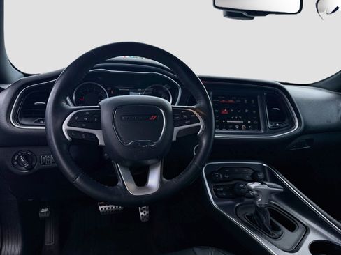 Used 2016 Dodge Challenger SXT Plus RWD image 23