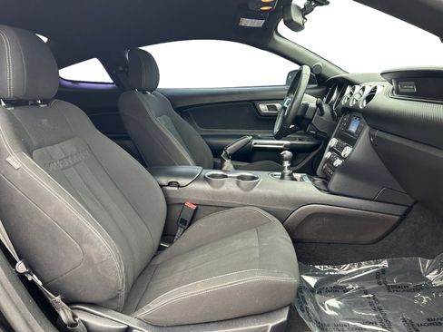 Used 2019 Ford Mustang Coupe w/ Black Accent Package RWD image 15