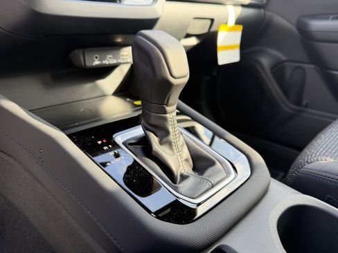 Used 2025 Subaru Forester Premium w/ Convenience Package #1 image 18