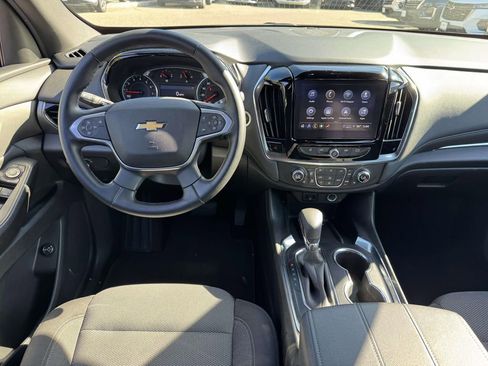 Used 2023 Chevrolet Traverse LT FWD image 16