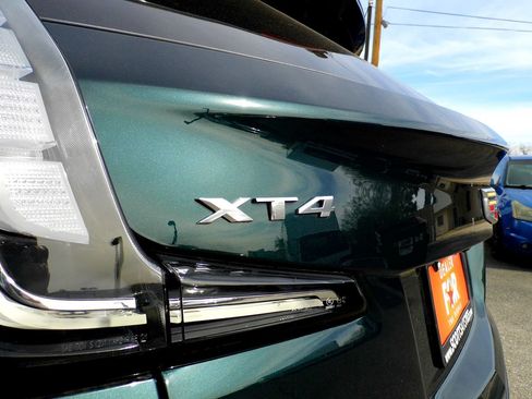 Used 2024 Cadillac XT4 Sport image 7