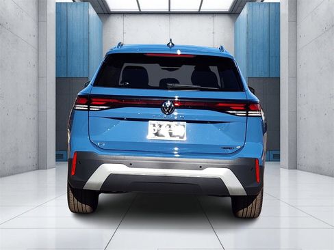 New 2026 Volkswagen Tiguan SE image 29