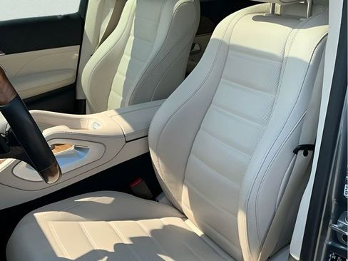 Used 2023 Mercedes-Benz GLS 450 4MATIC image 35