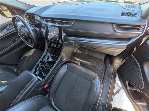 Used 2021 Jeep Grand Cherokee L Laredo image 24