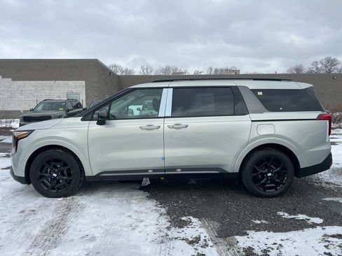 New 2026 Kia Carnival SX image 2