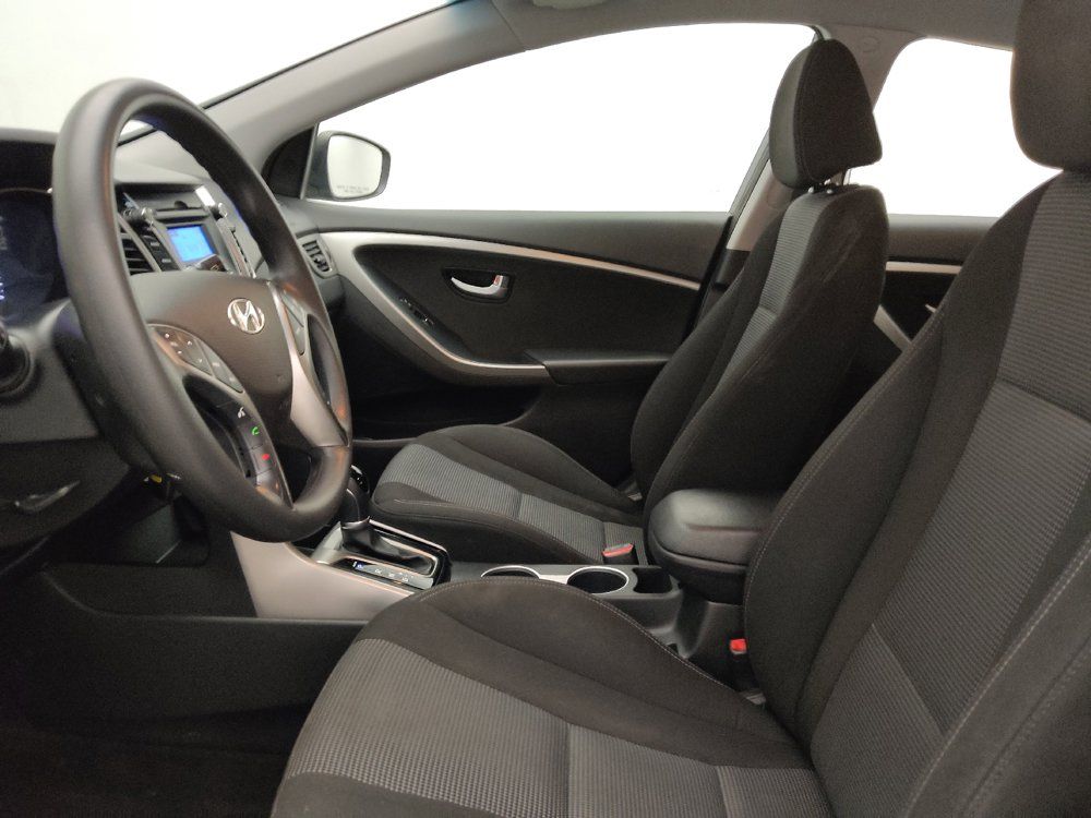 Used 2017 Hyundai Elantra GT FWD image 17