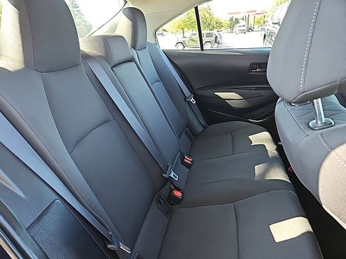 Used 2022 Toyota Corolla LE image 46