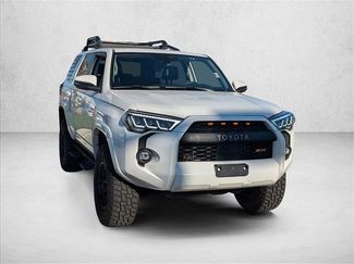 Used 2021 Toyota 4Runner SR5 Premium w/ Moonroof Package AWD/4WD video 3