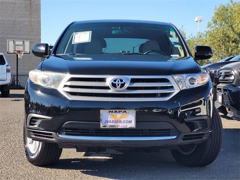 Used 2013 Toyota Highlander FWD image 3