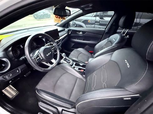 Used 2023 Kia Forte GT-Line w/ GT-Line Premium Package image 10