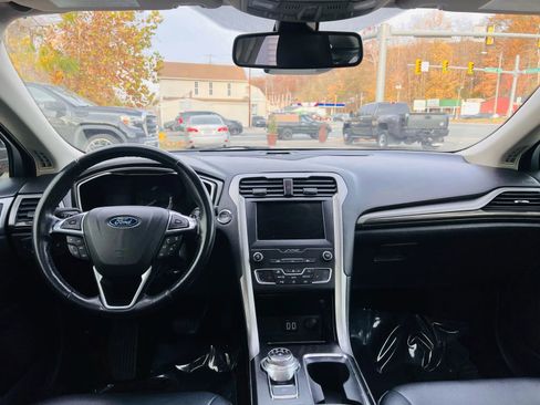 Used 2019 Ford Fusion SEL image 23