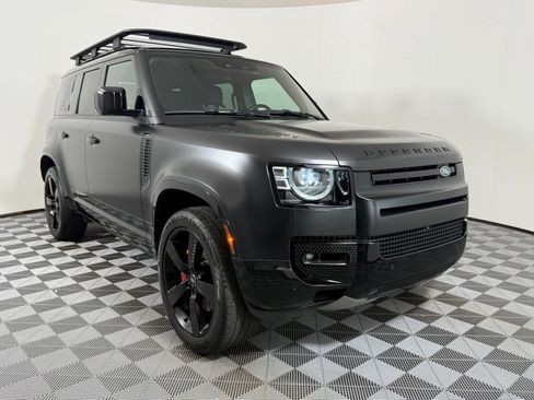 Used 2024 Land Rover Defender 110 X AWD/4WD image 7