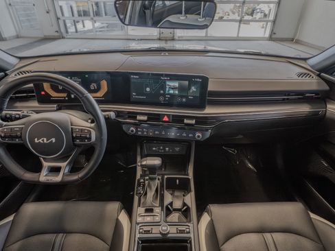 Used 2025 Kia K5 GT-Line w/ GT-Line Premium Package image 8