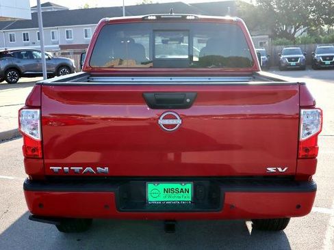 Certified 2024 Nissan Titan SV w/ SV Convenience Package image 7