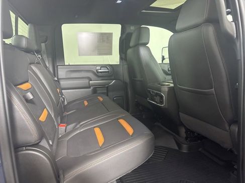 Used 2020 GMC Sierra 2500 AT4 w/ AT4 Premium Package image 5