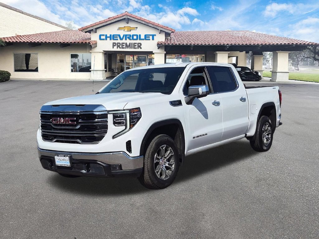 Used 2025 GMC Sierra 1500 SLT AWD/4WD image 4