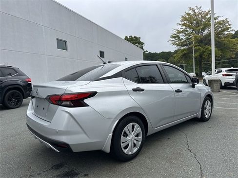Used 2021 Nissan Versa S image 5