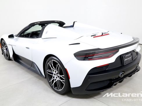 Used 2023 Maserati MC20 Spyder image 8