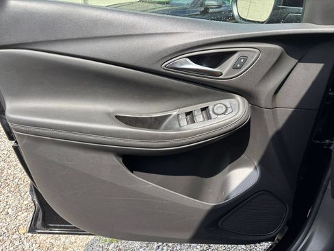 Used 2025 Buick Encore GX Preferred AWD/4WD image 18